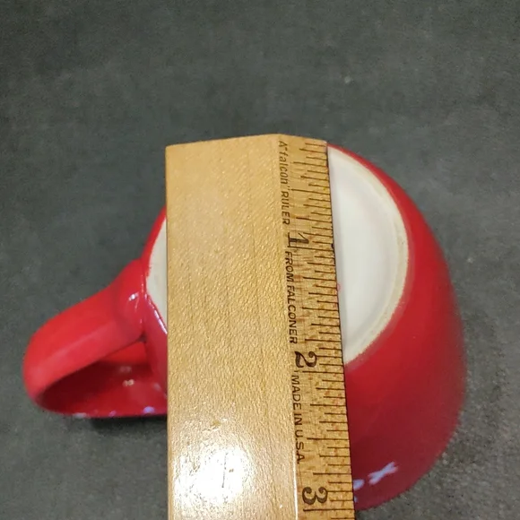 Hallmark heart "hugs & kisses" mug - Picture 14 of 15